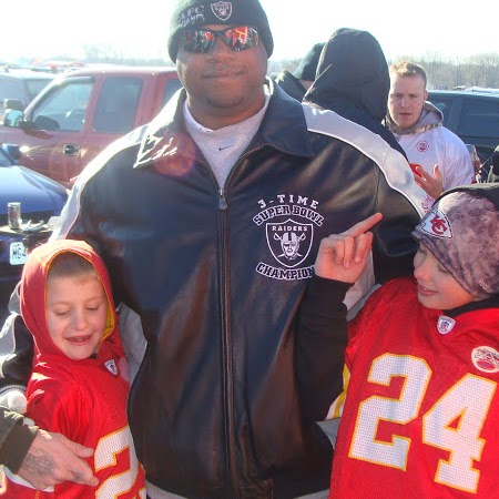 Jerry Sanders Photo 29