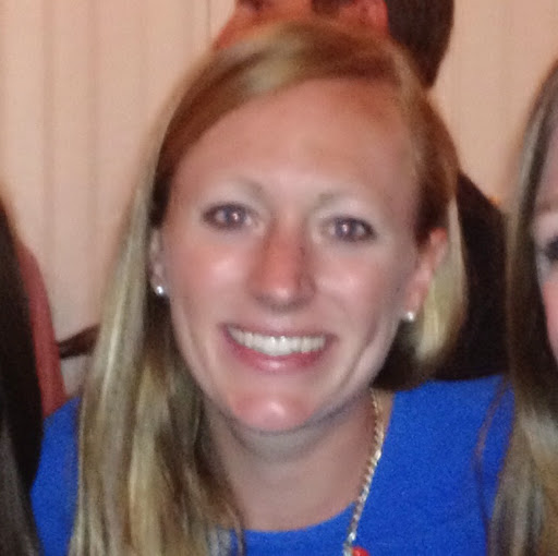 Elizabeth Robbins Photo 45