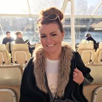 Rebecca Stanley Photo 16