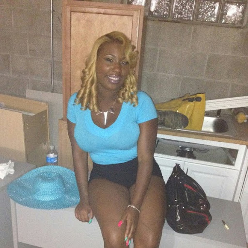 Tia Carter Photo 31