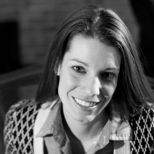 Kelly Reynolds Photo 46