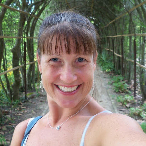 Elizabeth Martz Photo 10