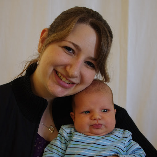 Julie Walter Photo 26
