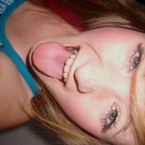 Danielle Howard Photo 26