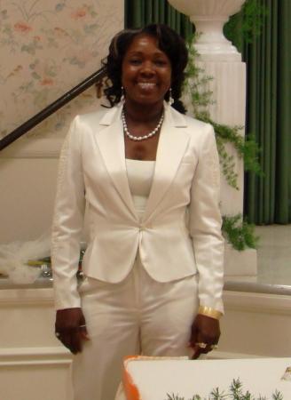 Suzanne Powell Photo 31