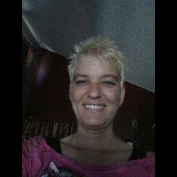 Gail Reynolds Photo 14