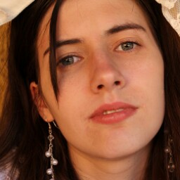 Sarah Dowling Photo 18