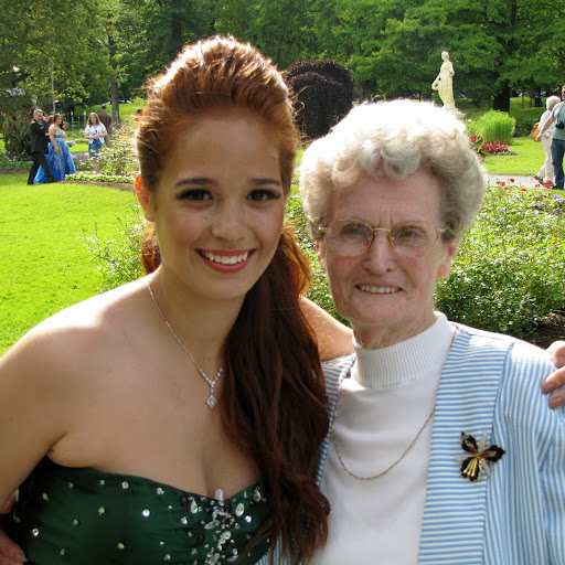 Elizabeth Bailey Photo 50