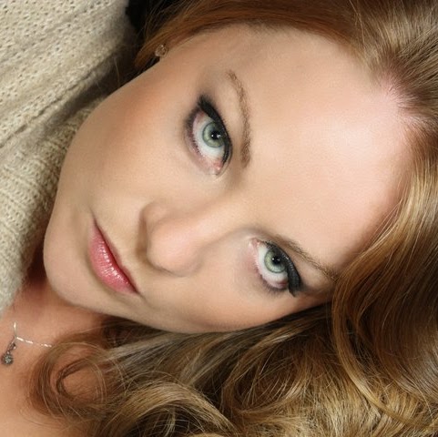 Annie Grant Photo 12