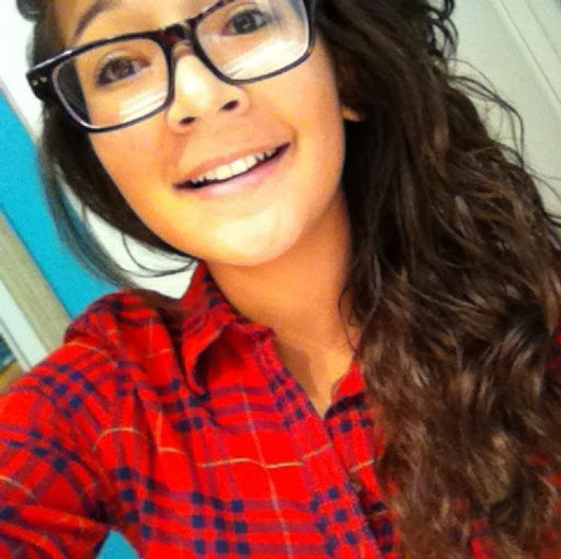 Natalie Cardona Photo 16