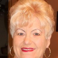 Phyllis Thompson Photo 30
