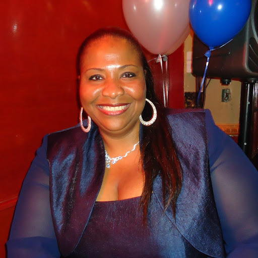 Veronica Green Photo 41