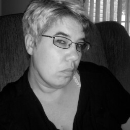 Julie Barker Photo 30