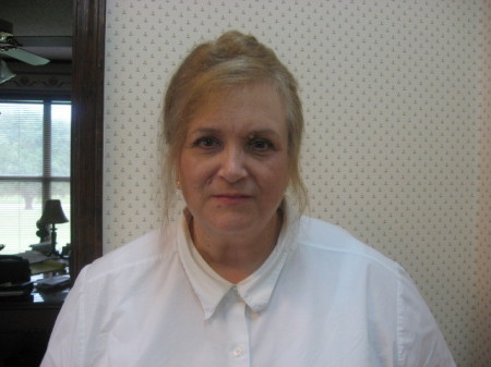 Sue Ferguson Photo 26