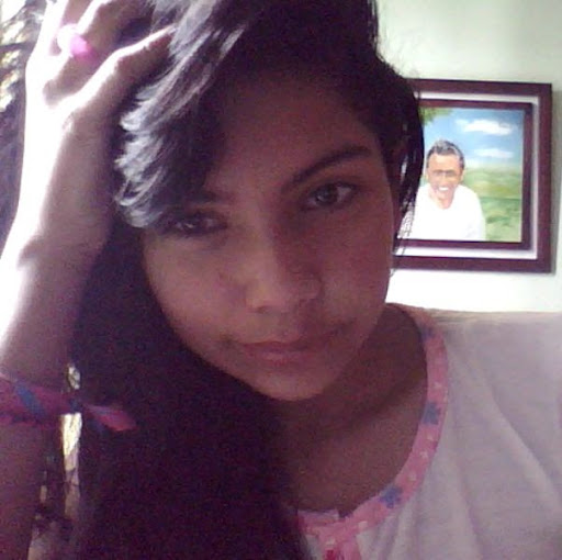 Angie Bonilla Photo 35