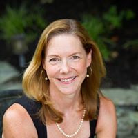 Jennifer Howland Photo 30