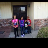 Lisa Hernandez Photo 28