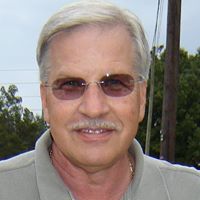 Dennis Elliott Photo 11