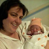 Jennifer Adams Photo 26