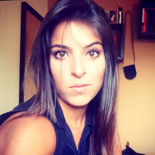 Alexandra Moncada Photo 9