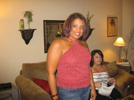 Laura Hooper Photo 28