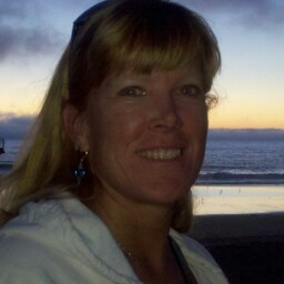 Debora Taylor Photo 7
