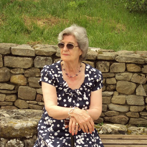 Betty Elliott Photo 25