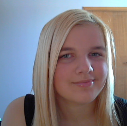 Hannah Weir Photo 6