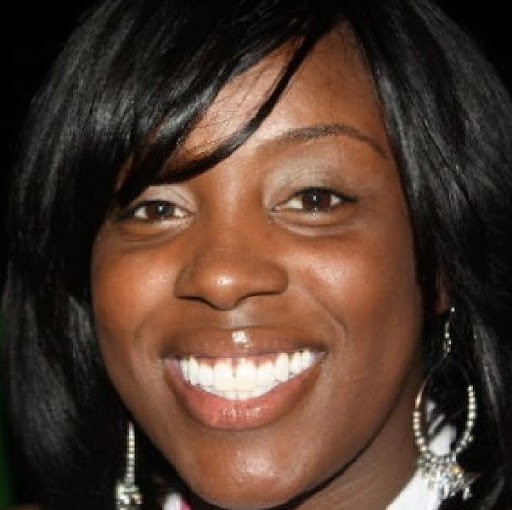 Alicia Thompson Photo 15