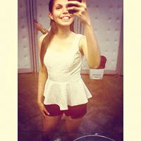 Valerie Collado Photo 5
