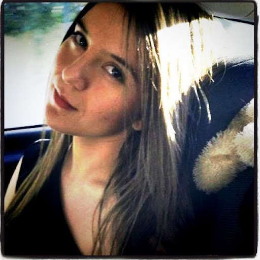 Vivian Salinas Photo 2