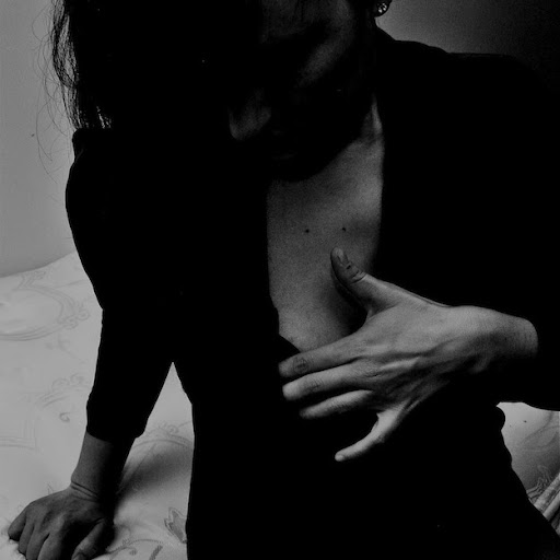 Emma Vaughn Photo 13