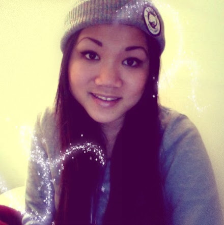 Julia Pham Photo 17