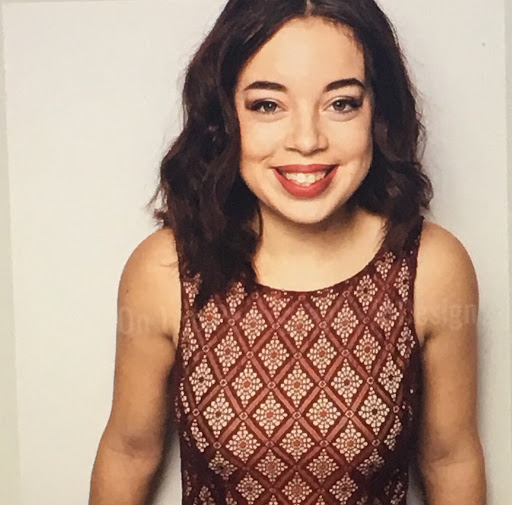 Ava Thomas Photo 9
