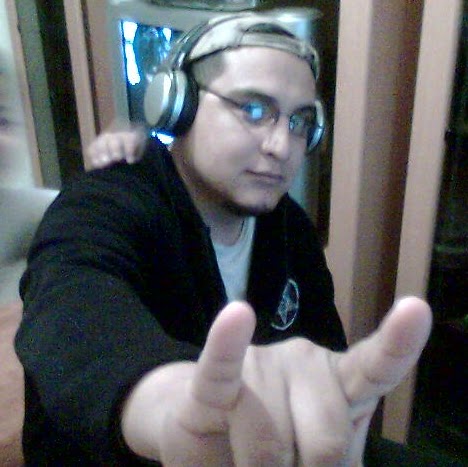 Adrian Luna Photo 30