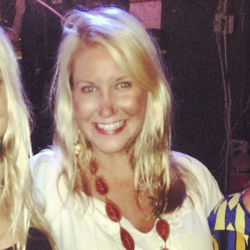 Samantha Smith Photo 24