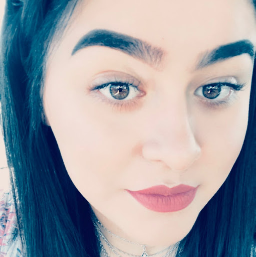 Cynthia Olivares Photo 10