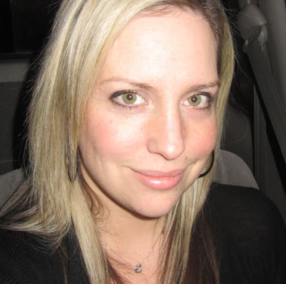 Angela Carson Photo 32