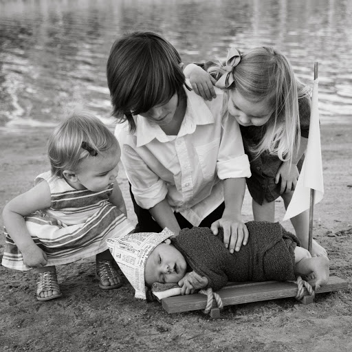 Ruth Miller Photo 45