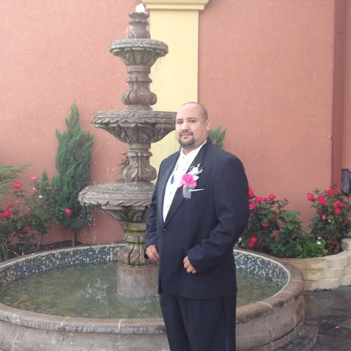 Hector Duran Photo 12