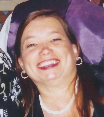 Elizabeth Roberts Photo 39