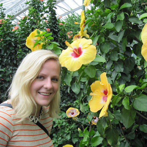 Amy Howard Photo 39