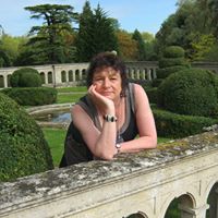 Anne Yates Photo 40