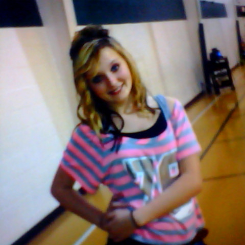 Alyssa Calvert Photo 9