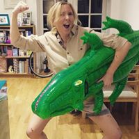 Laura Richards Photo 19