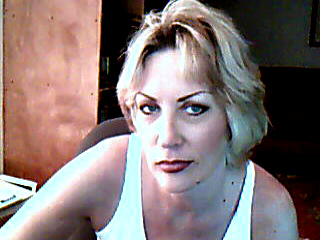Julie Wells Photo 18