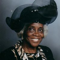 Pauline Hunter Photo 20