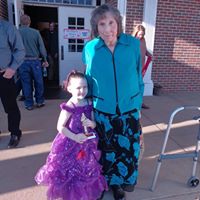 Lori Rowe Photo 15