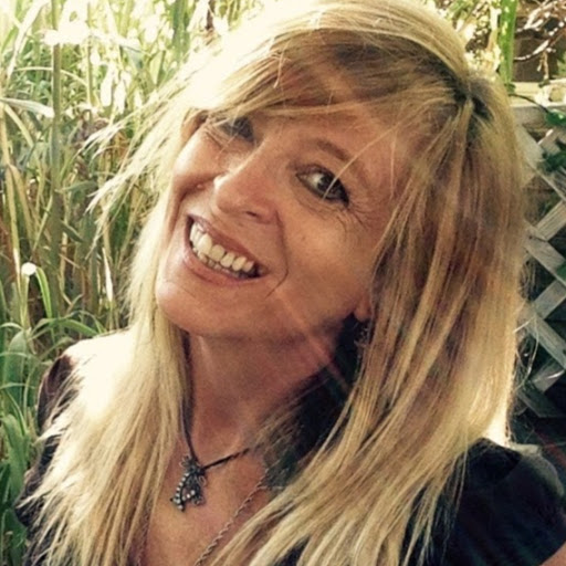 Melissa Ryan Photo 17