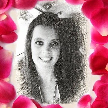 Amanda Carroll Photo 32